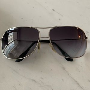 Ray Ban Aviator Sunglasses